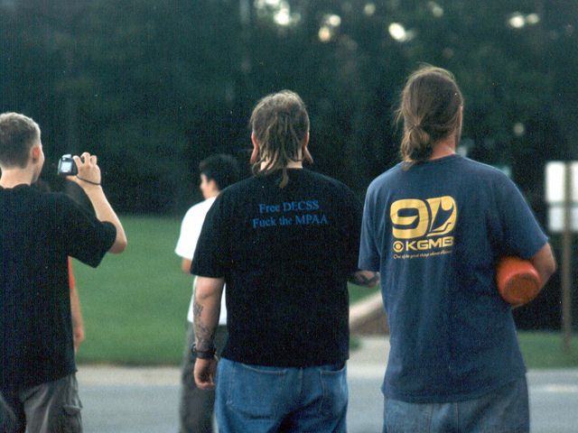 Gaze upon the shirt.
