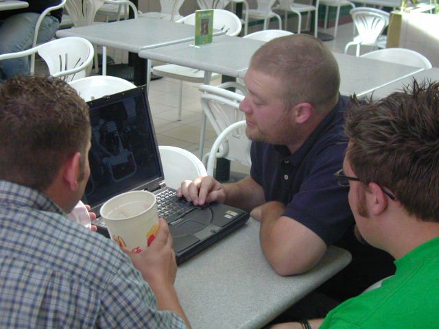 Kampf showing pics from Defcon.
